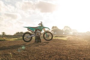 KOVE MX 250 - Hero